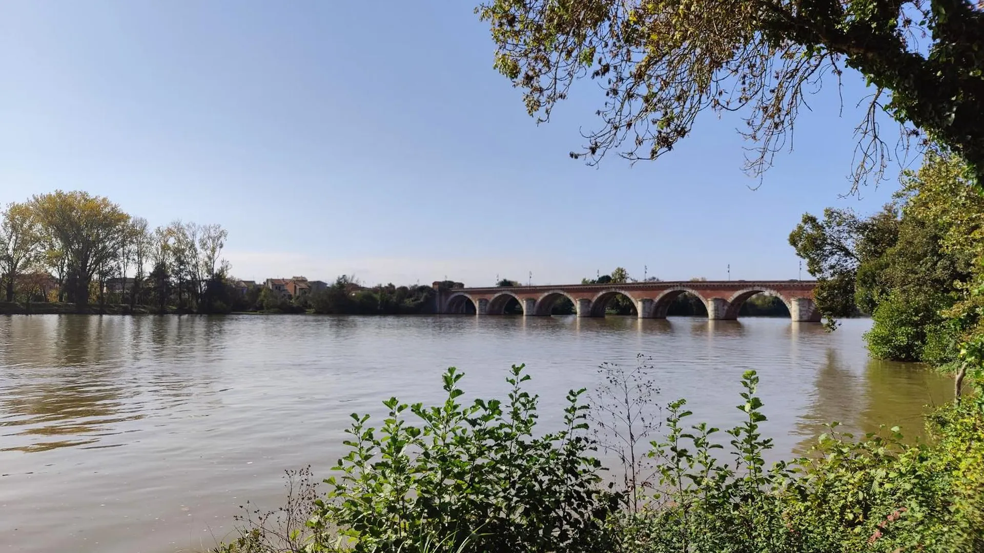 Apartamento L'Ile Aux Oiseaux Moissac 0*,